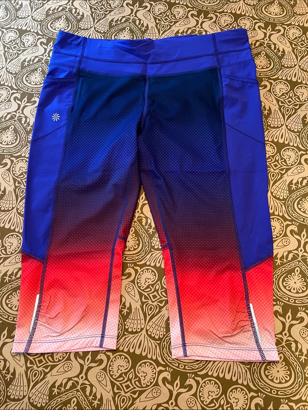 Athleta Gradient Blue/Purple to Red/Orange Ombre Capris Leggings